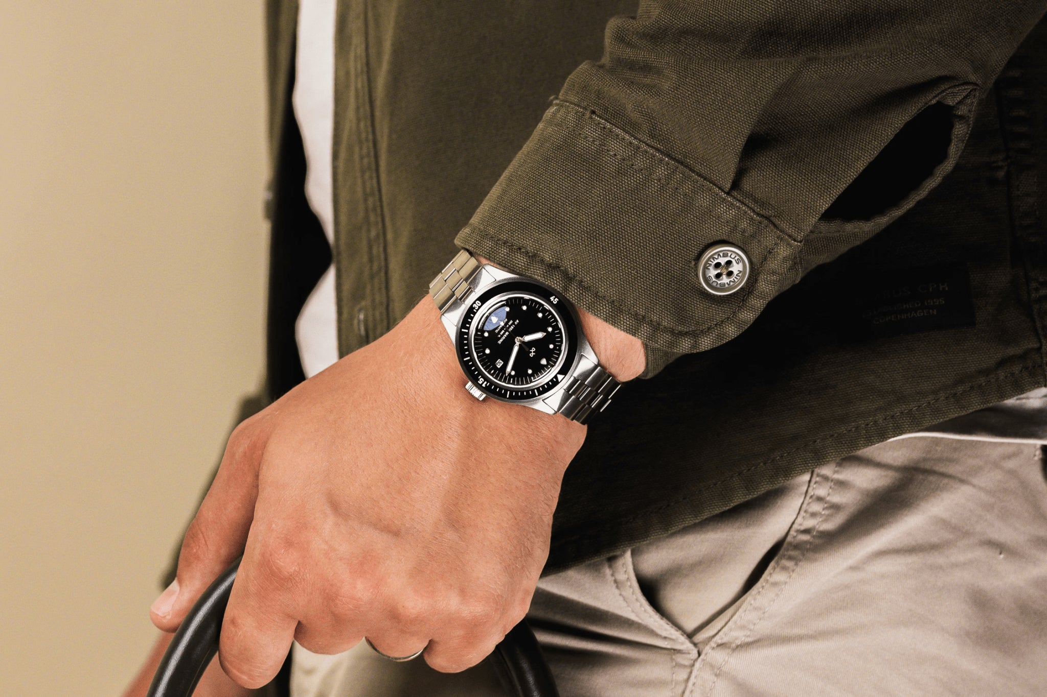 1956 Marine Automatic by AV86 vintage-inspired diver with sapphire crystal, automatic movement, and metal bracelet strap