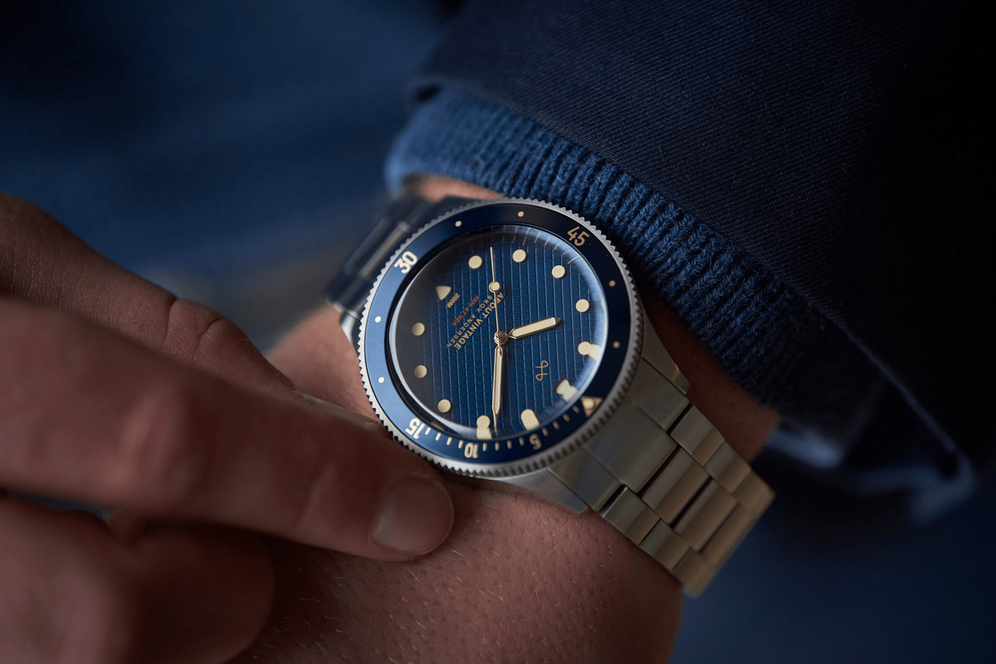 1926 At'sea Blue Turtle Vintage by AV86 vintage-inspired diver with sapphire crystal, rotating bezel, and metal bracelet strap