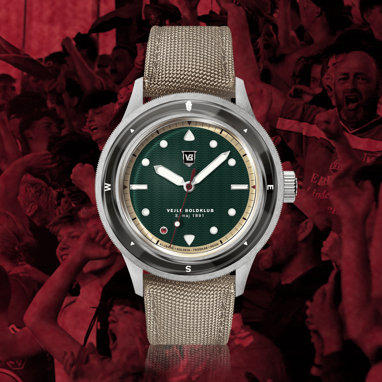 VB Kong Hans Eg, Limited Edition by AV86 vintage-inspired diver with compass bezel, sapphire crystal, and textured fabric strap