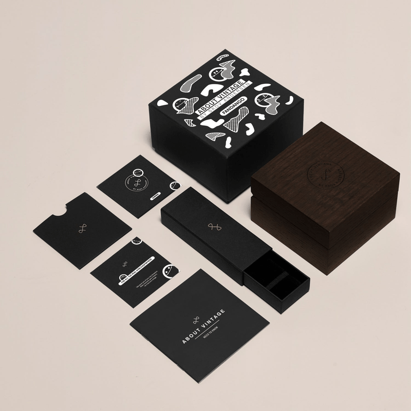 Fandango 'BOB', Green / Green by AV86 premium packaging set with wooden box and minimalist black printed presentation materials