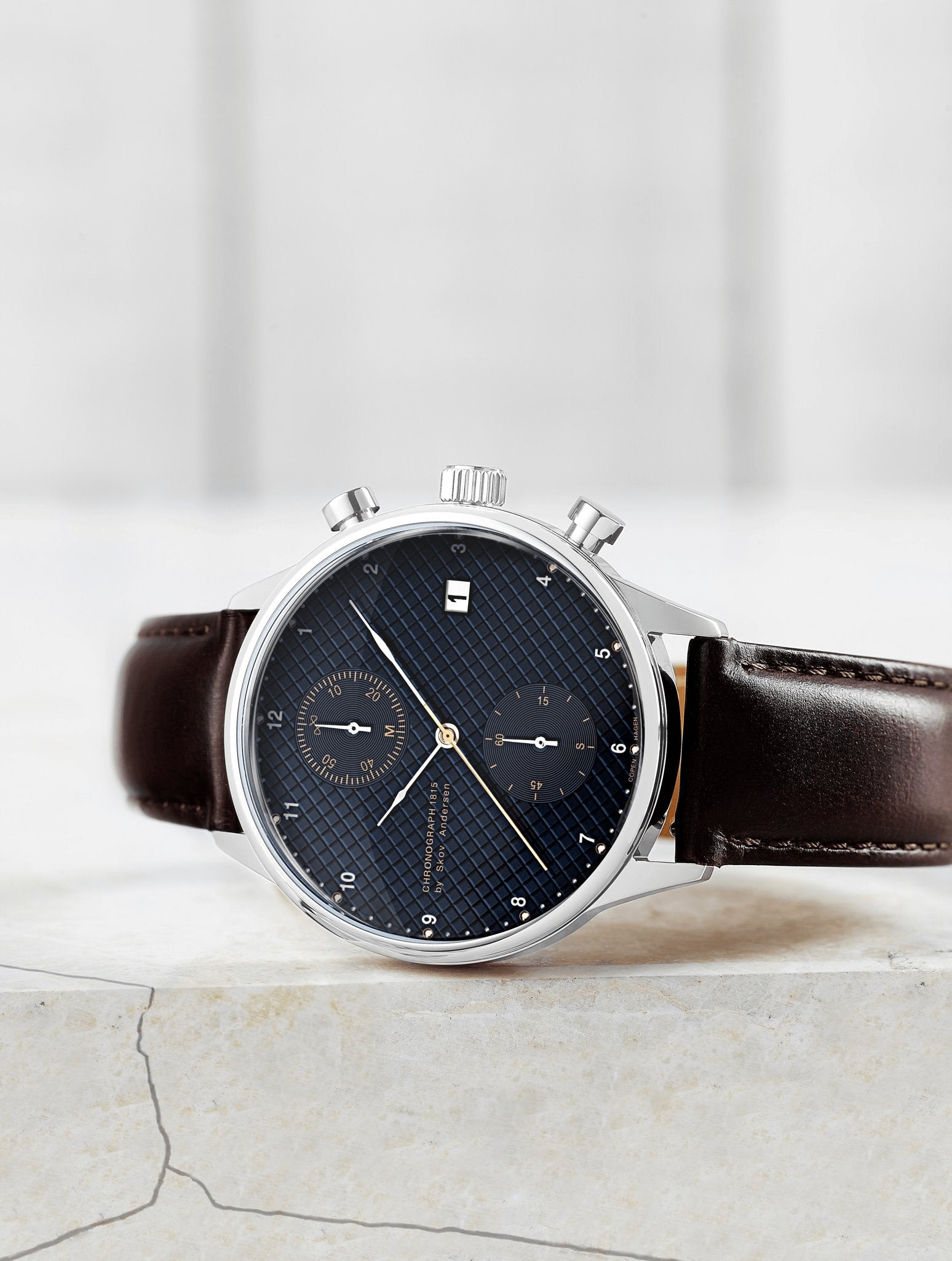 1815 AV86 Chronograph, vintage-inspireret Chronograph med struktureret urskive, Sapphire Crystal og brun læderrem