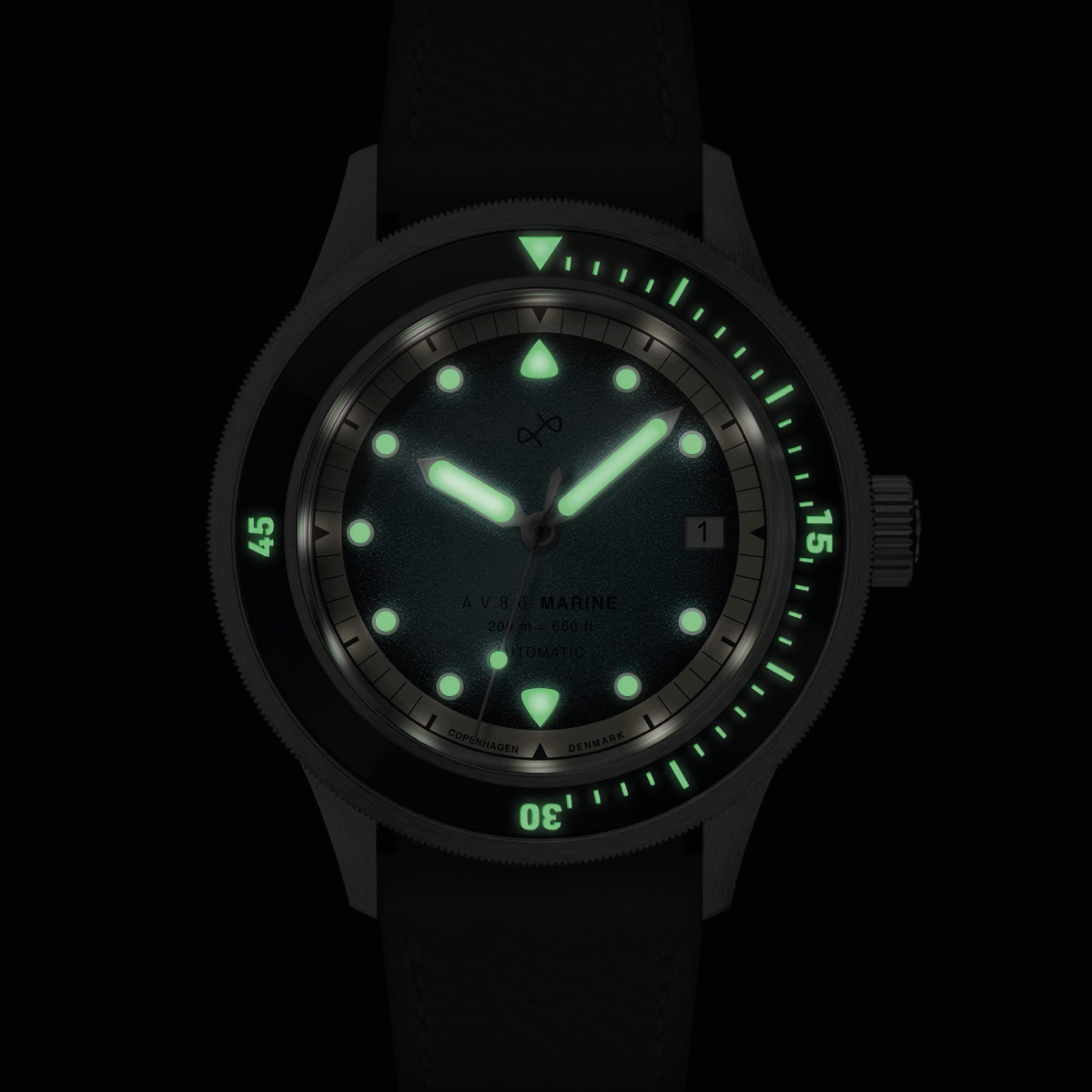 1956 Marine Automatic, Steel / Blue Fade with luminescent markers and hands by AV86 showcasing vintage-inspired design and horological excellence