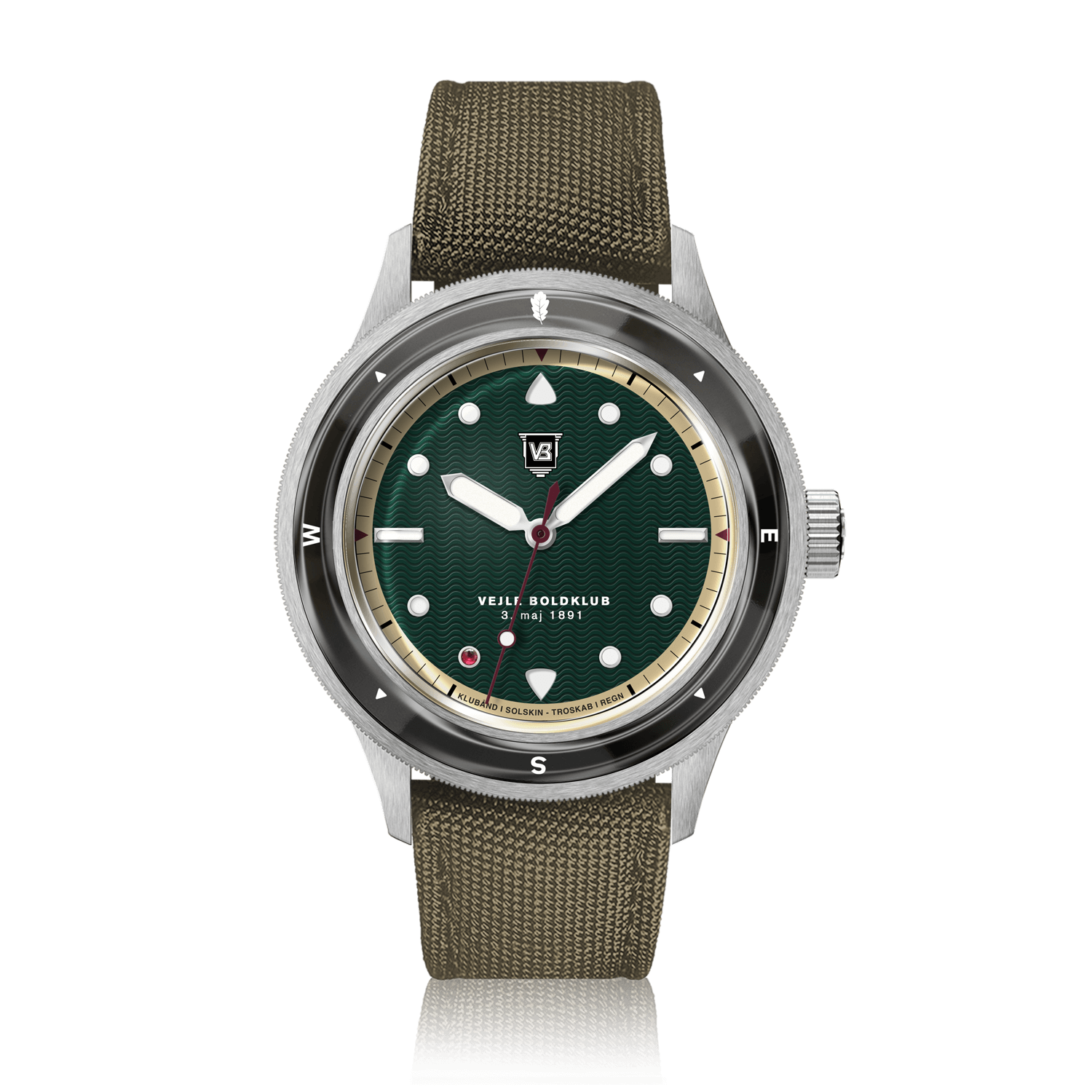 VB Kong Hans Eg, Limited Edition / Forudbestilling by AV86 vintage-inspired diver with compass bezel, sapphire crystal, and fabric strap